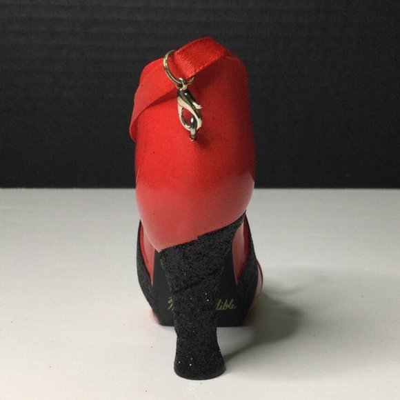 Disney Theme Parks Mrs Incredible High Heel Shoe Ornament - Picture 4 of 6